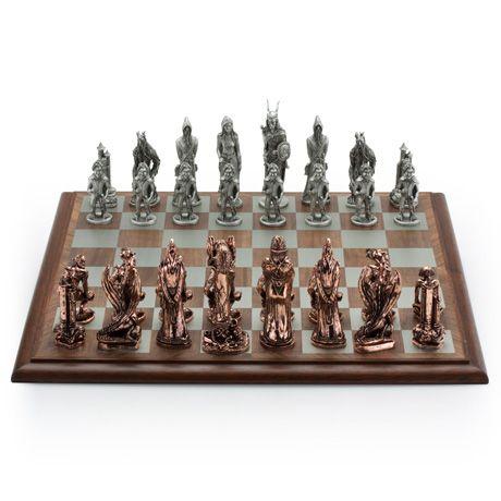 WAR OF THE RING Chess Set - Lord of the Rings collectible gift