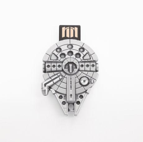 Star Wars Millenium Falcon Flash Drive (16GB) - Collectible Gift